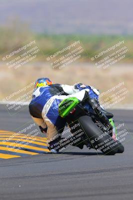 media/Oct-09-2022-SoCal Trackdays (Sun) [[95640aeeb6]]/Turn 14 Backside (1125am)/